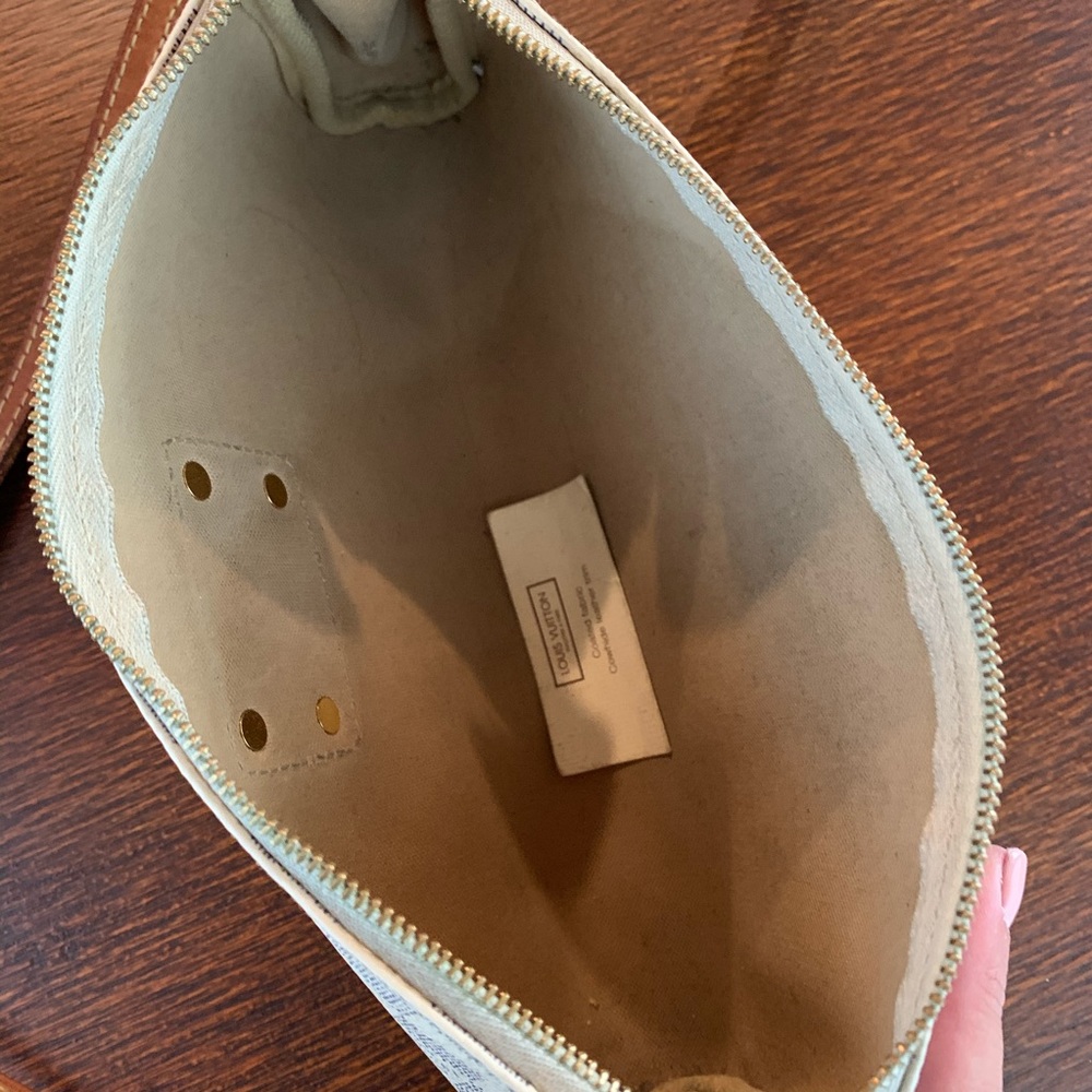 Louis Vuitton Eva - Picture 5 of 16